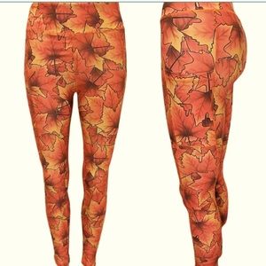 💕NWT Fall Leaves Leggings